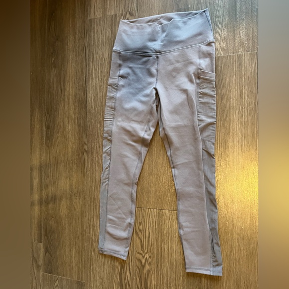 Fabletics Capri Leggings - Picture 2 of 5